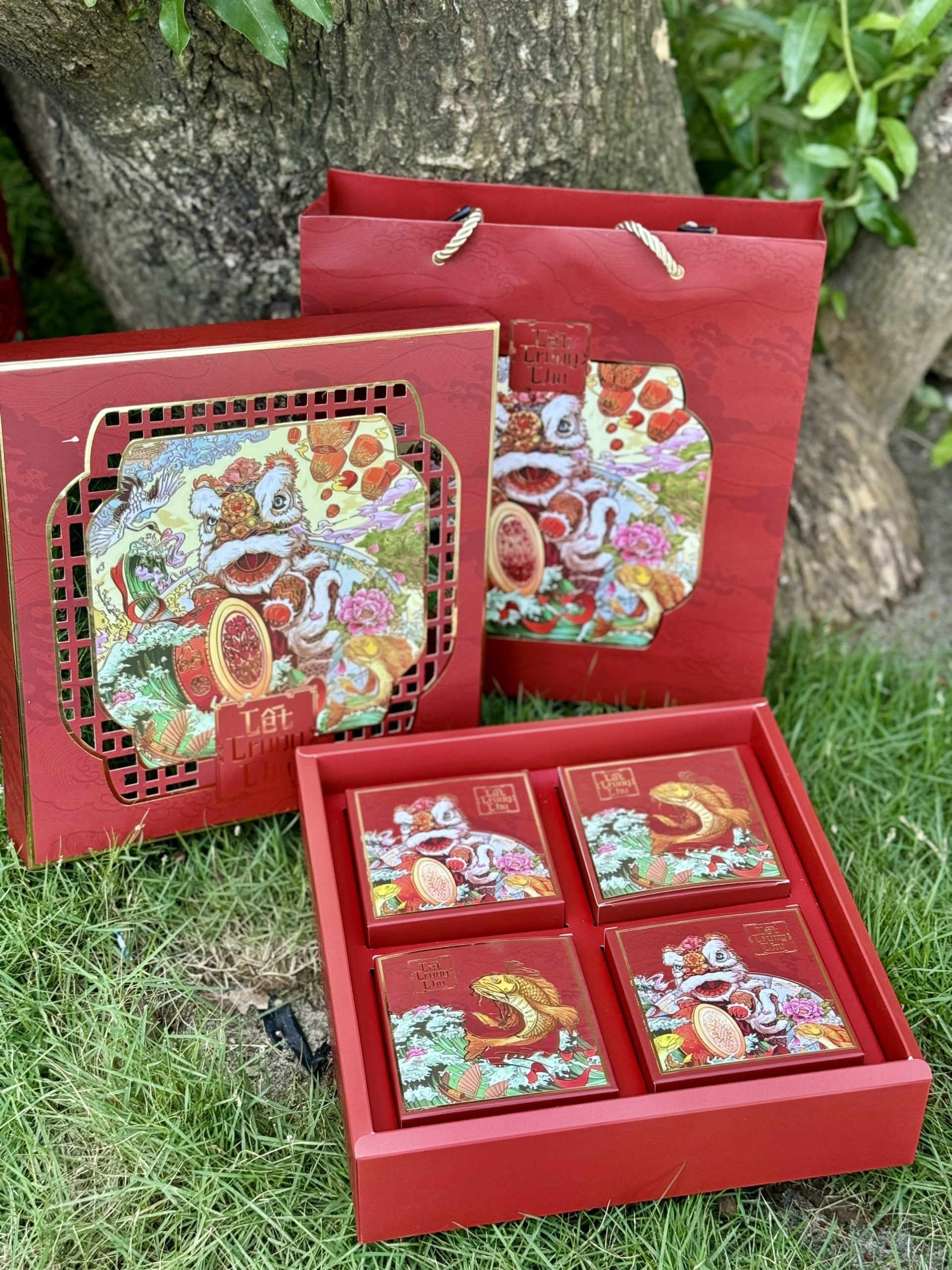 HỘP TRUNG THU - LÂN NGƯ SUM VẦY